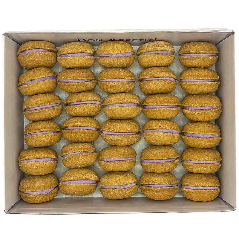 Gift box of 40 dog macaron treats